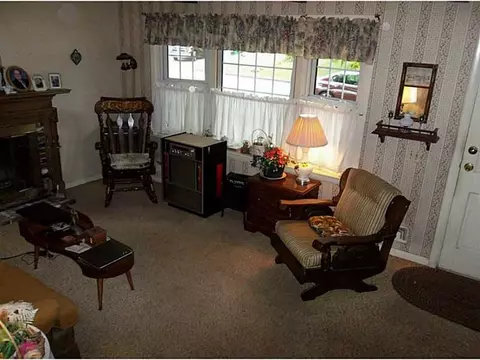 44 Lemay Rd, Woonsocket, RI 02895 photo 8