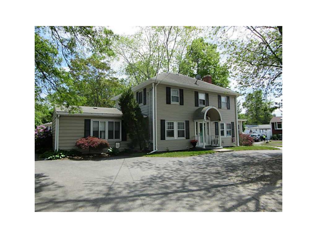 804 Sandy Ln, Warwick, RI 02889 photo 1