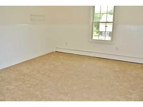 29 Glaude Ln, Woonsocket, RI 02895 photo 6
