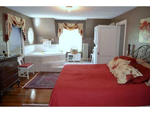 111 Beacon Ave, Warwick, RI 02889 photo 10