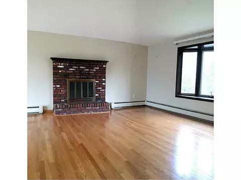 192 Myette St, Woonsocket, RI 02895 photo 3