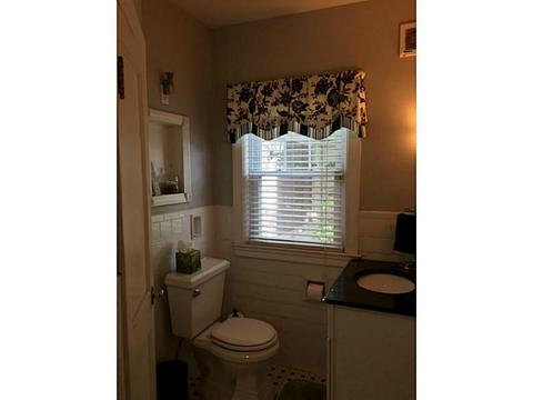 517 Killingly St, Providence, RI 02909 photo 3