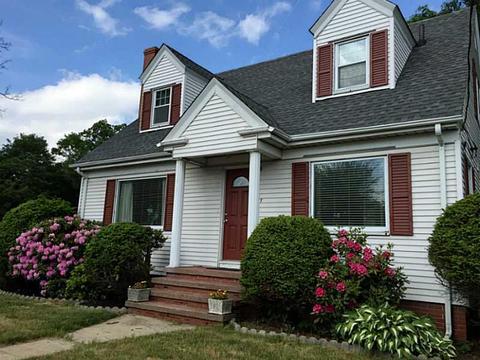 517 Killingly St, Providence, RI 02909 photo 1