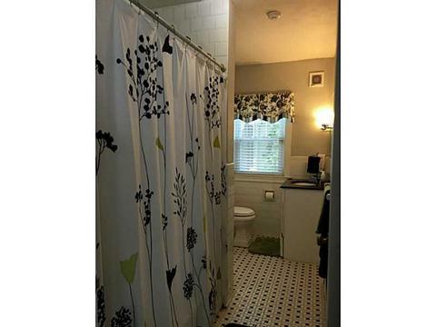 517 Killingly St, Providence, RI 02909 photo 4