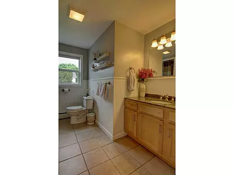22 Vanstone Ave, Warwick, RI 02889 photo 15