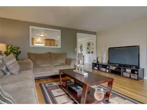 22 Vanstone Ave, Warwick, RI 02889 photo 11