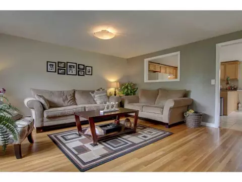 22 Vanstone Ave, Warwick, RI 02889 photo 10