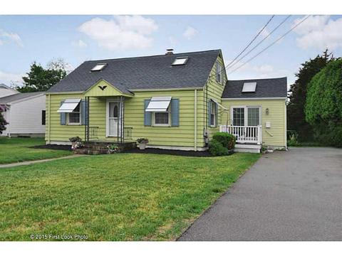 19 North Dr, Westerly, RI 02891 photo 1