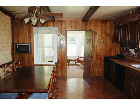 1566 Mendon Rd, Woonsocket, RI 02895 photo 7