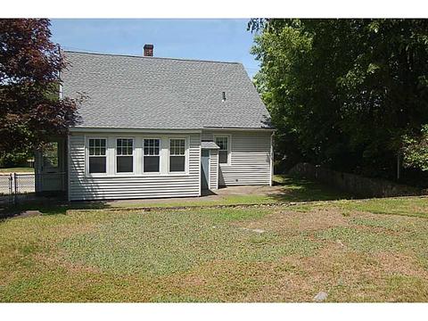 1566 Mendon Rd, Woonsocket, RI 02895 photo 24
