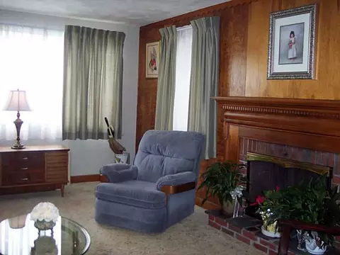 33 Massasoit Ave, Warren, RI 02885 photo 5