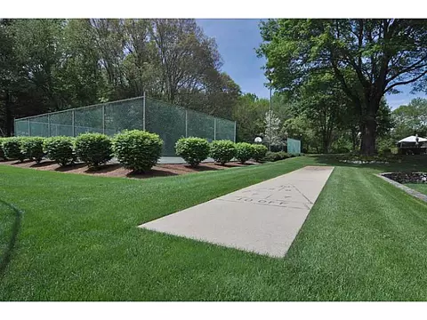 655 Commonwealth Ave, Warwick, RI 02886 photo 25