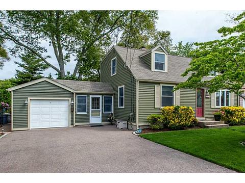 44 Clayton Rd, Warwick, RI 02886 photo 2