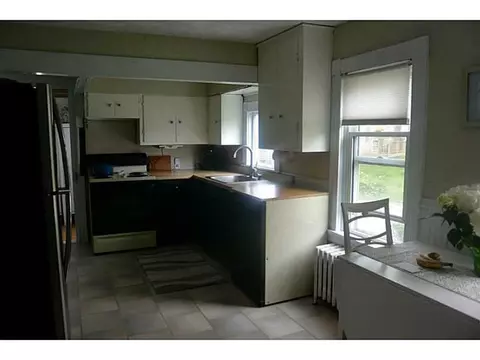 11 Lowe Ave, Warwick, RI 02889 photo 7