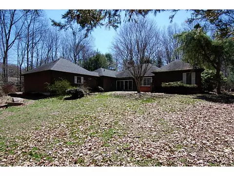 17 Silas Deane Rd, Ledyard, CT 06339 photo 5