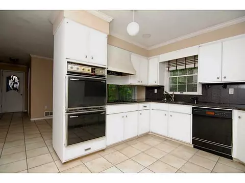 17 Silas Deane Rd, Ledyard, CT 06339 photo 8