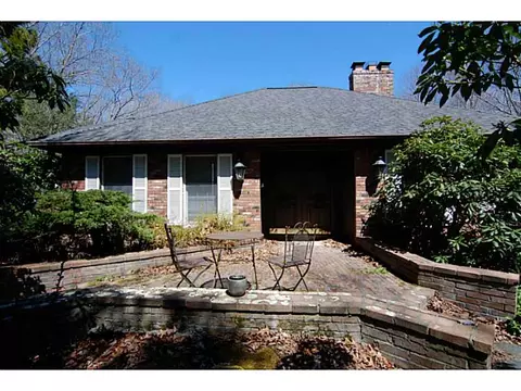 17 Silas Deane Rd, Ledyard, CT 06339 photo 4
