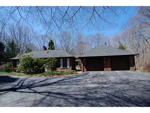 17 Silas Deane Rd, Ledyard, CT 06339 photo 1