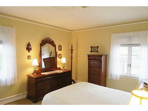 129 Glen Rd, Woonsocket, RI 02895 photo 12