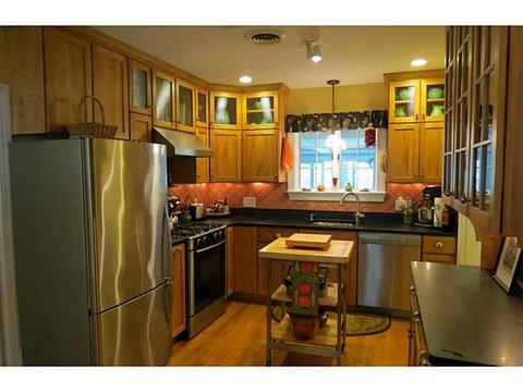 129 Glen Rd, Woonsocket, RI 02895 photo 2