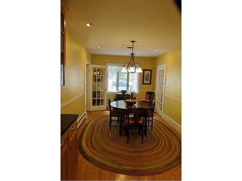 129 Glen Rd, Woonsocket, RI 02895 photo 5