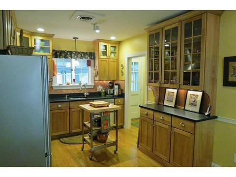 129 Glen Rd, Woonsocket, RI 02895 photo 3