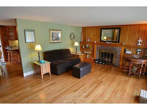 16 Octave St, Warwick, RI 02886 photo 2