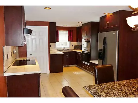31 Argyle Ave, Riverside, RI 02915 photo 7