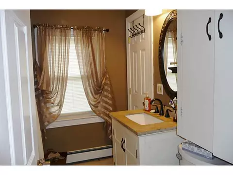 31 Argyle Ave, Riverside, RI 02915 photo 16