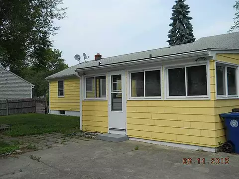 39 Gorham Ave, Warwick, RI 02886 photo 2
