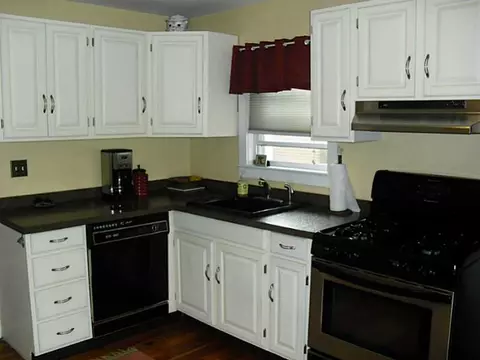 38 Barber Ave, Warwick, RI 02886 photo 7