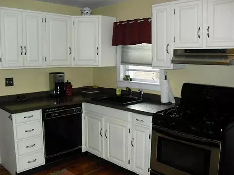 38 Barber Ave, Warwick, RI 02886 photo 21
