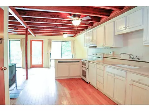 18 Slavin Path, Glocester, RI 02814 photo 5