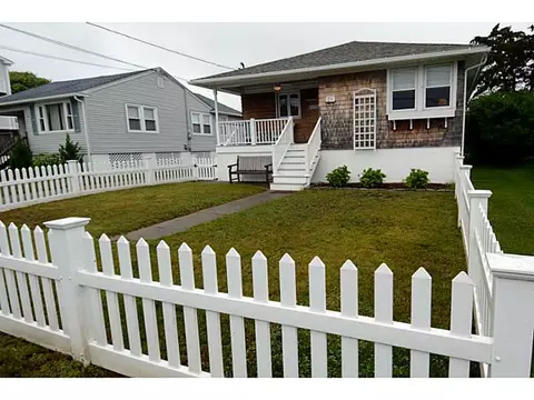 21 Uzzi Ave, Westerly, RI 02891 photo 14