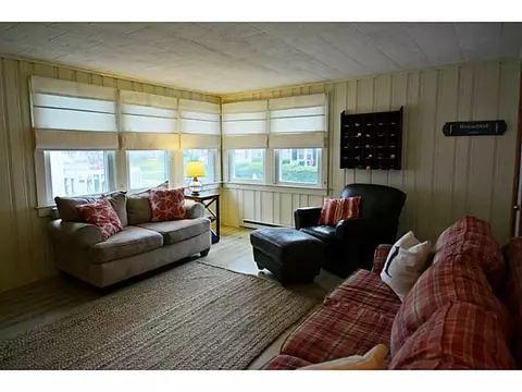 21 Uzzi Ave, Westerly, RI 02891 photo 4