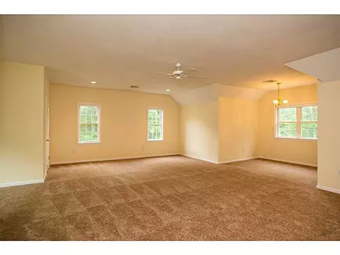 7 Dudley Rd, Mendon, MA 01756 photo 14