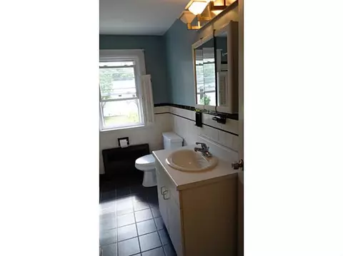 22 Myrtle Ave, Warwick, RI 02886 photo 10