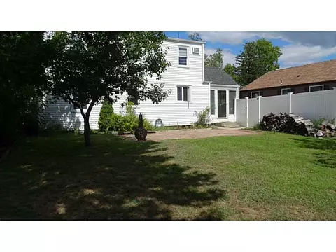 22 Myrtle Ave, Warwick, RI 02886 photo 13