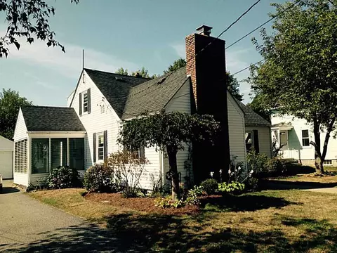 22 Myrtle Ave, Warwick, RI 02886 photo 2