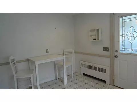 22 Myrtle Ave, Warwick, RI 02886 photo 8