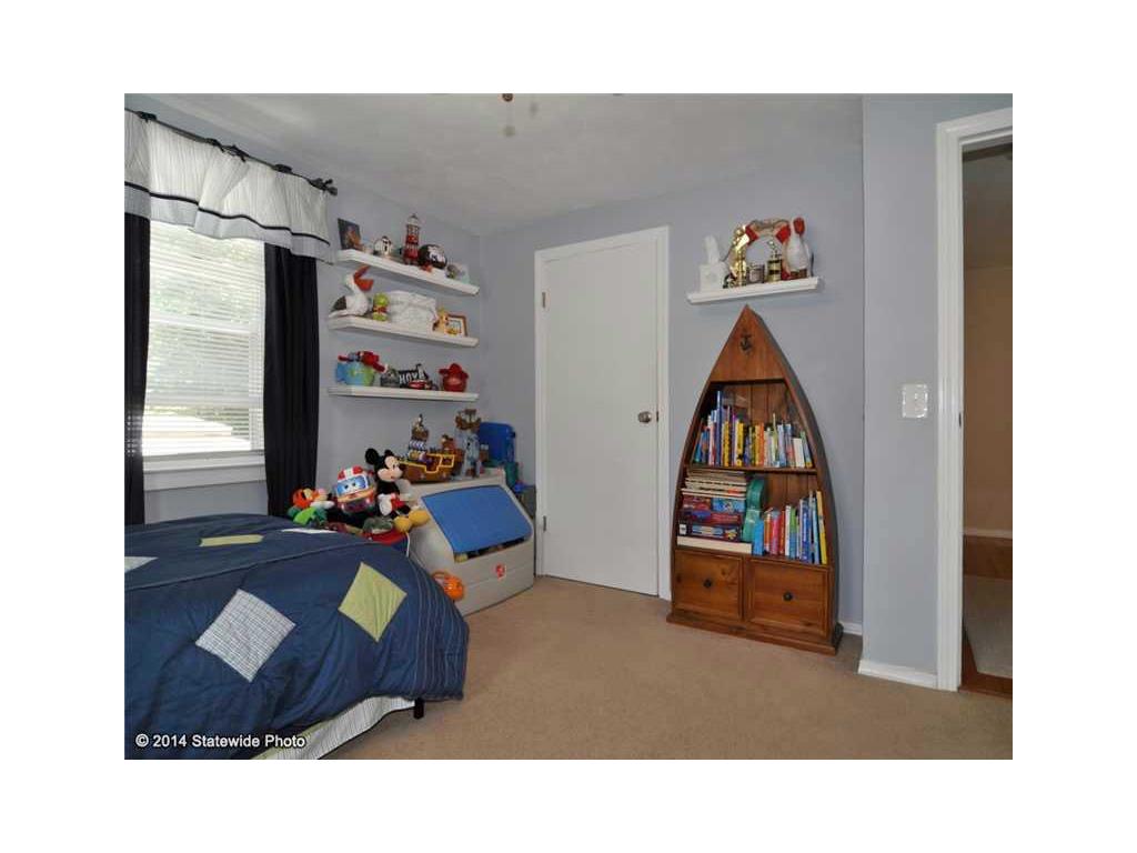 29 Poplar Ave, Warwick, RI 02889 photo 19