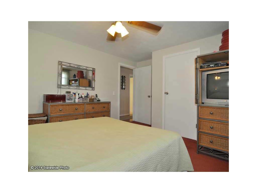 29 Poplar Ave, Warwick, RI 02889 photo 17