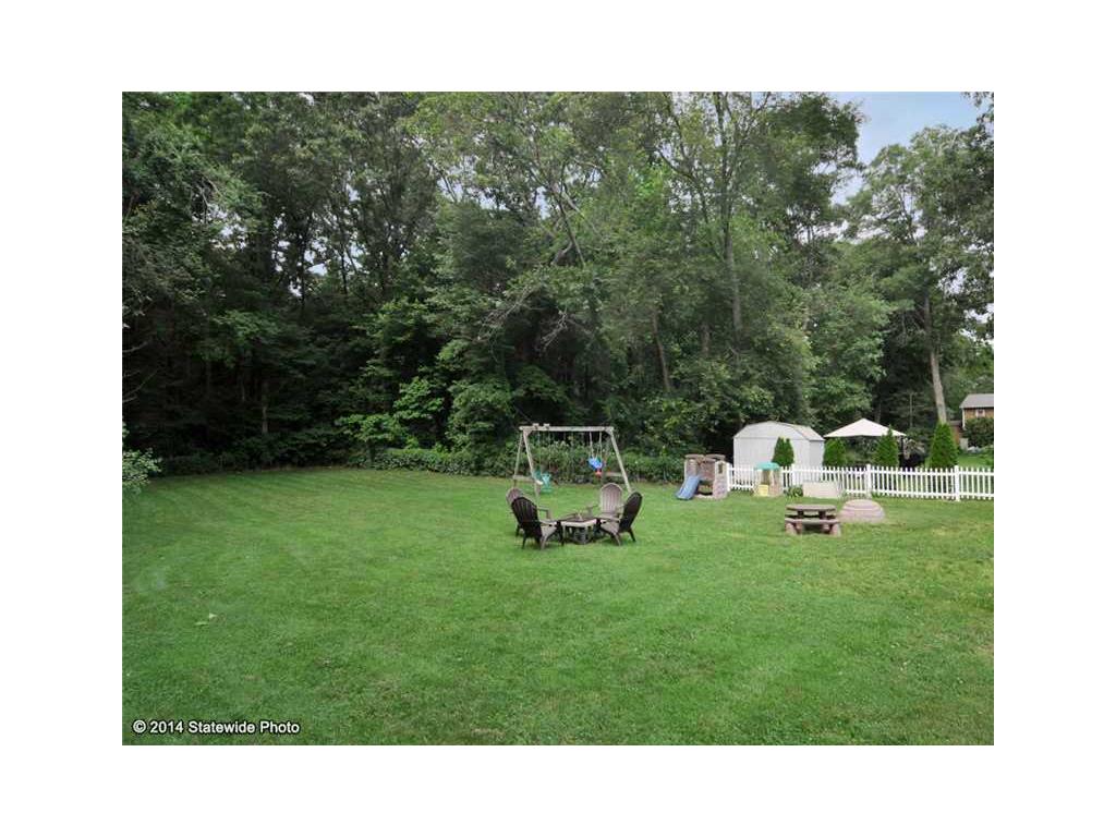 29 Poplar Ave, Warwick, RI 02889 photo 11