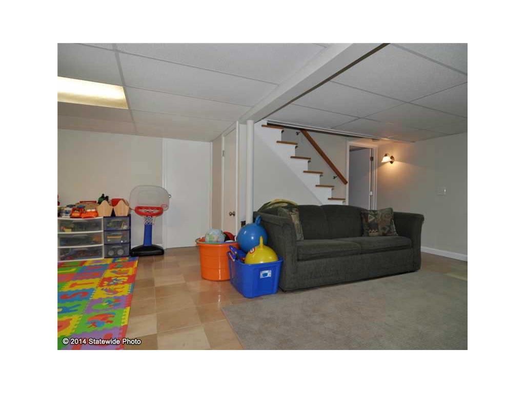 29 Poplar Ave, Warwick, RI 02889 photo 23