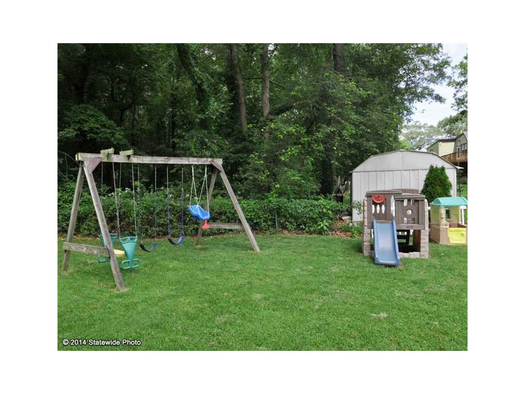 29 Poplar Ave, Warwick, RI 02889 photo 9