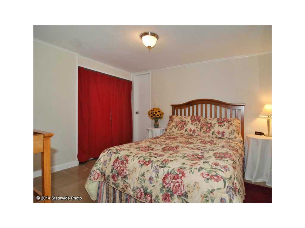 29 Poplar Ave, Warwick, RI 02889 photo 20