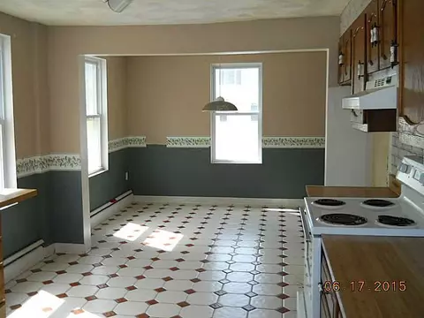 32 Carder Rd, Warwick, RI 02889 photo 4