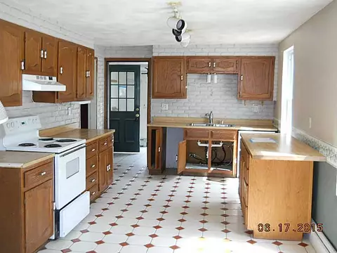 32 Carder Rd, Warwick, RI 02889 photo 3