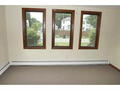 33 Symonds Ave, Warwick, RI 02889 photo 16