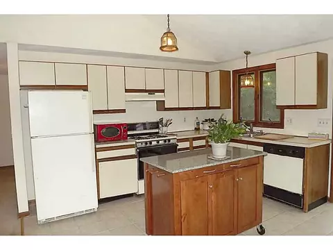 33 Symonds Ave, Warwick, RI 02889 photo 3